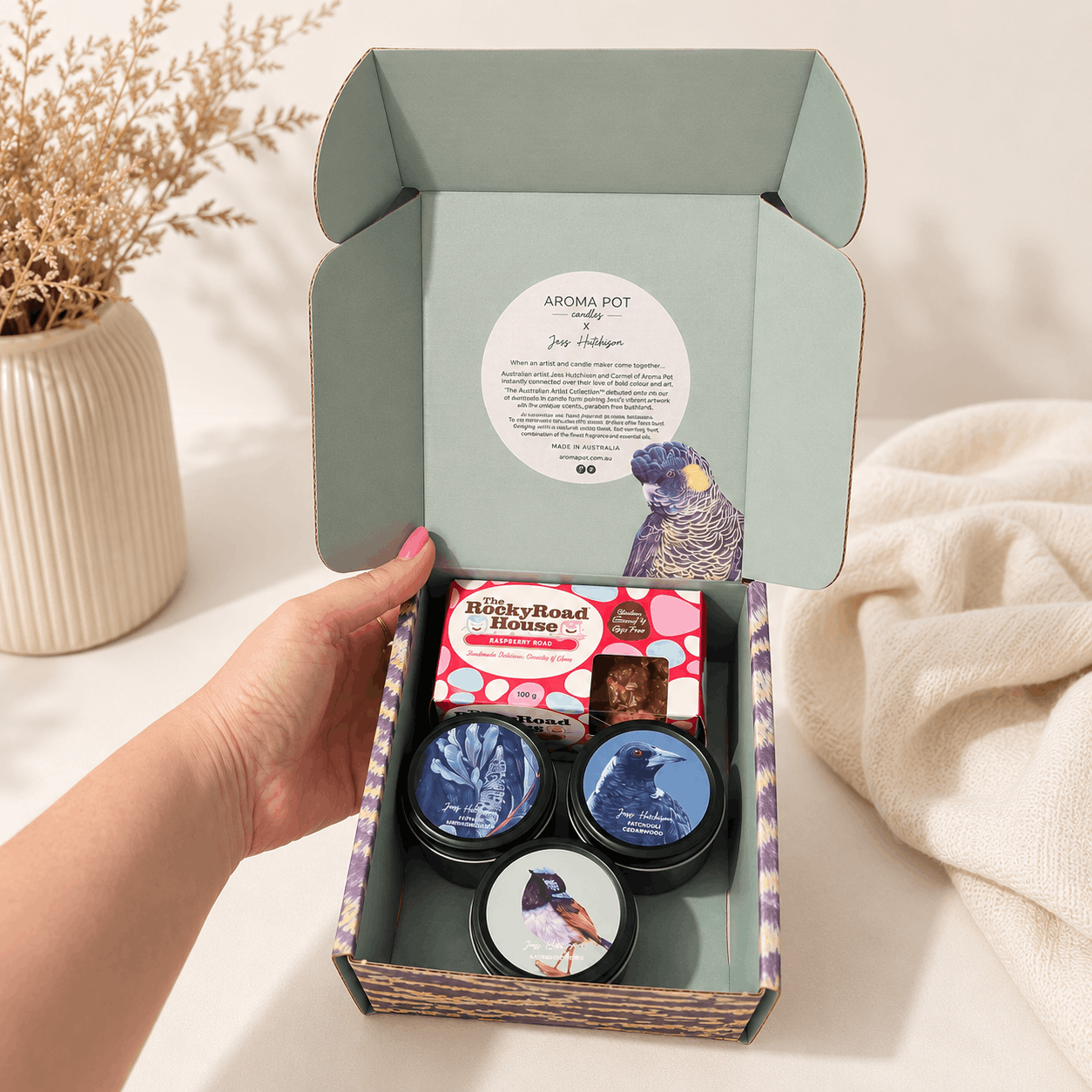 RUN OUT $25 gift pack - 3 tins + rocky road