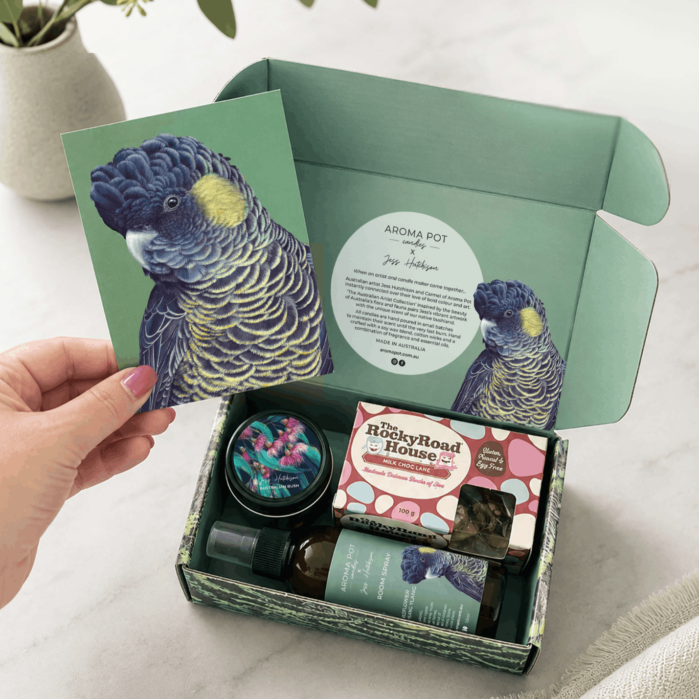 BUNDLE + SAVE - 4 x Australian artist candle + spray gift packs