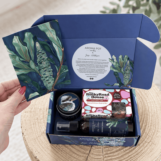 Australian artist candle + spray gift pack | BANKSIA