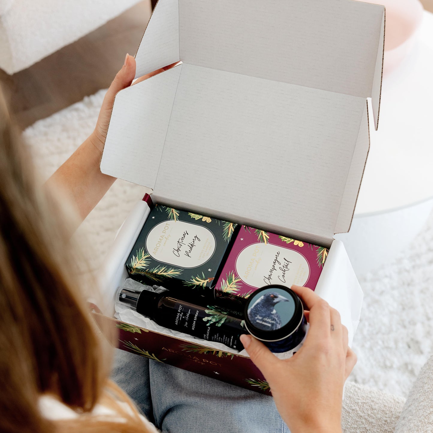 $89 Mystery Christmas candle gift pack | 115+hrs burn time | over $130 value