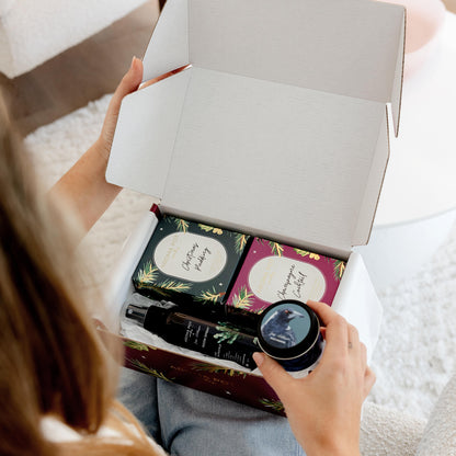 $89 Mystery Christmas candle gift pack | 115+hrs burn time | over $130 value