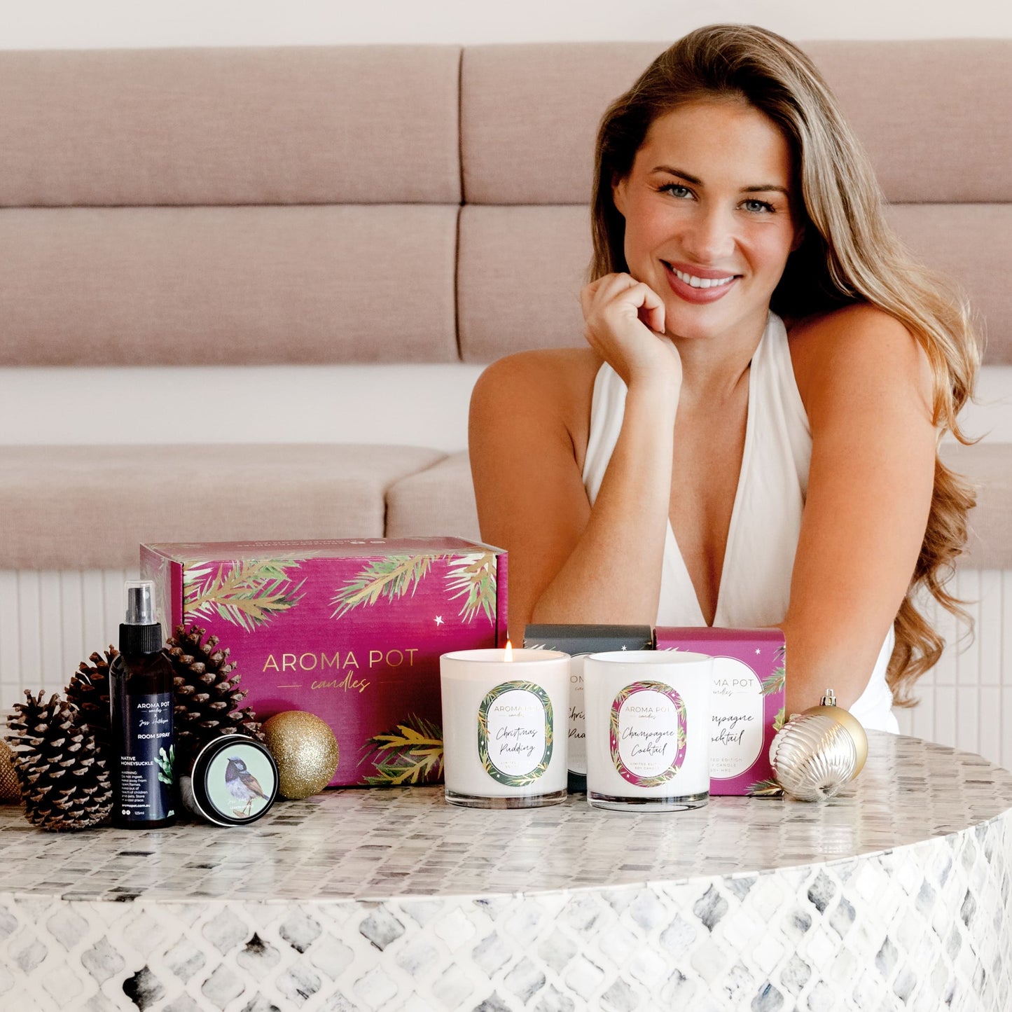 $89 Mystery Christmas candle gift pack | 115+hrs burn time | over $130 value