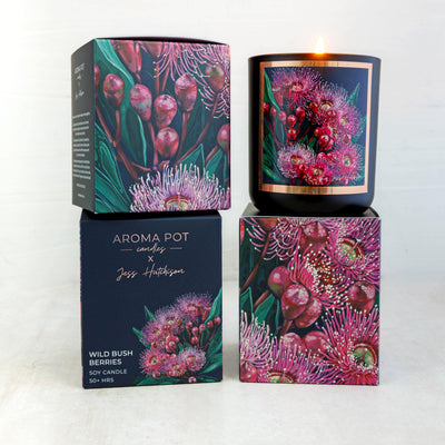 https://aromapot.com.au/cdn/shop/files/Australian_artist_soy_candle_wild_bush_berries_flowering_gumnuts_aroma_pot_1-min_400x.jpg?v=1688719193