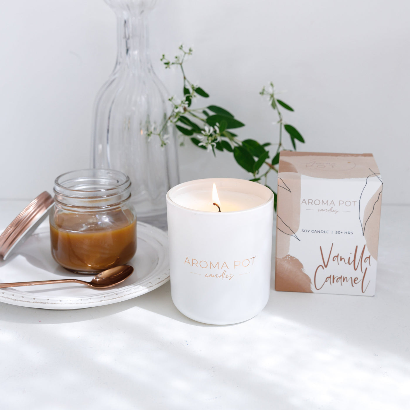 classic scented soy candle | vanilla caramel | 50+hrs